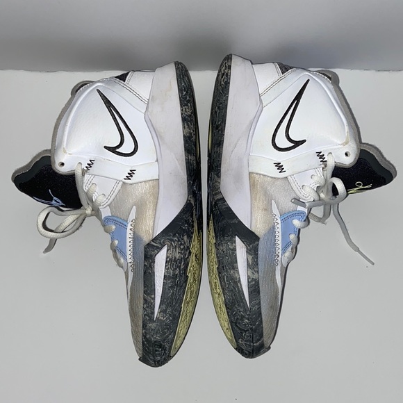 Nike Kyrie Infinity White Iron Basketball Grey Shoes - Picture 3 of 6